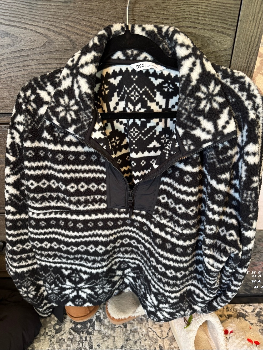 DSG Black & White Nordic Pattern Fleece Pullover
